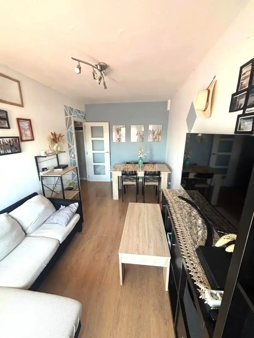 Living room of Flat for sale in Parla  with Air Conditioner, Terrace and Furnished