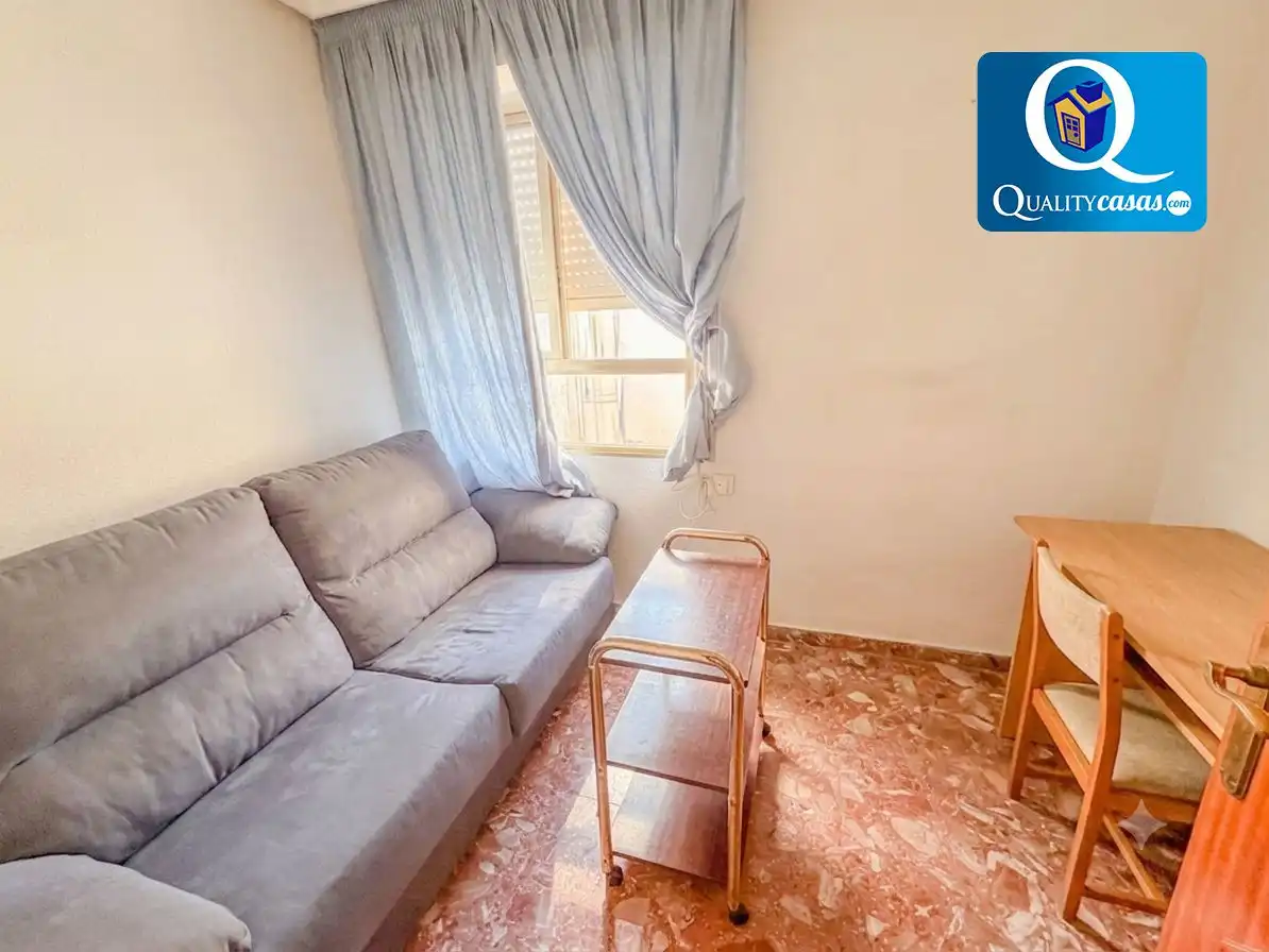 Dormitori de Apartament en venda en Elche / Elx amb Aire condicionat, Calefacció i Terrassa