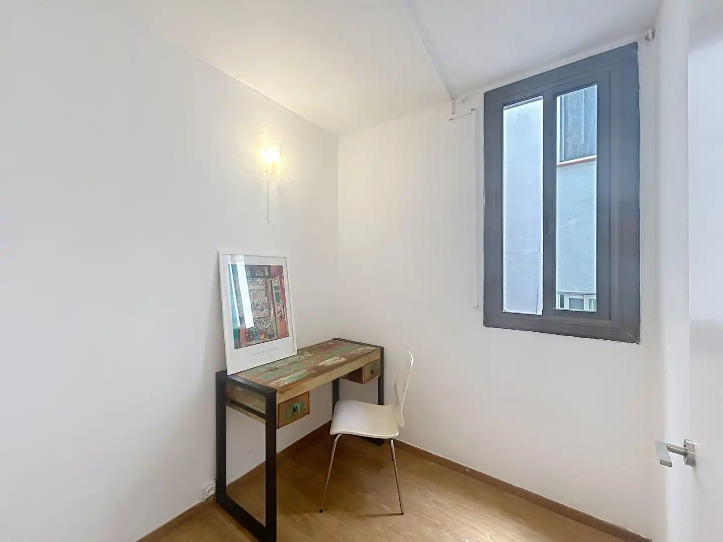 Bedroom of Flat for sale in Barcelona  with Furnished and Alarm