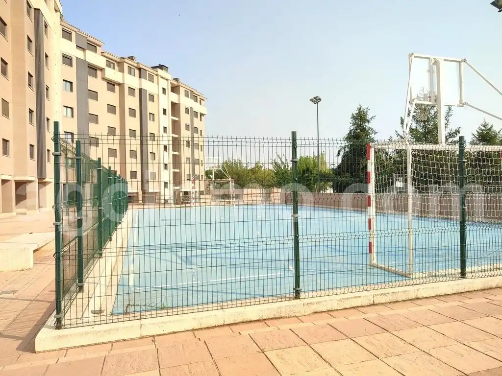 Piscina de Pis en venda en Valladolid amb Calefacció, Terrassa i Traster