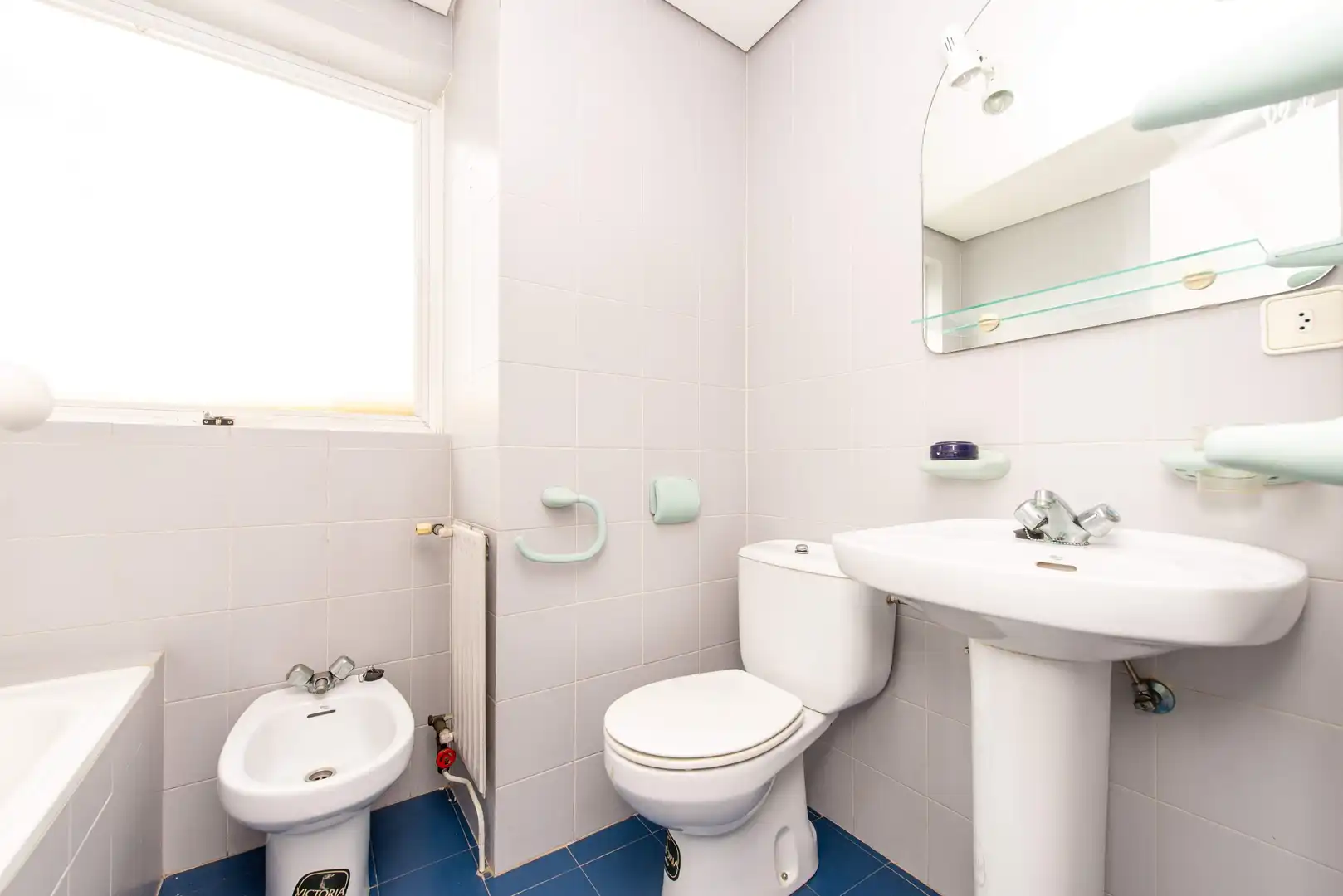 Bathroom of Flat for sale in A Coruña Capital   with Storage room