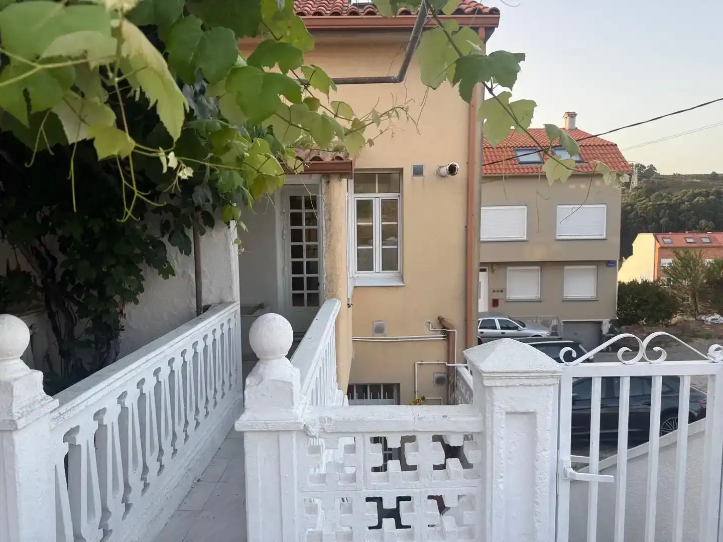 Vista exterior de Casa o xalet en venda en Arteixo amb Balcó