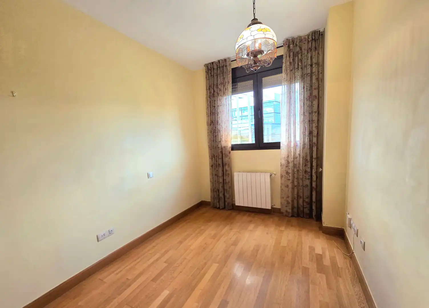 Habitación de Piso en venta en Madrid con Aire acondicionado, Calefacción y Jardín privado