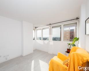 Bedroom of Flat for sale in L'Hospitalet de Llobregat  with Air Conditioner and Oven