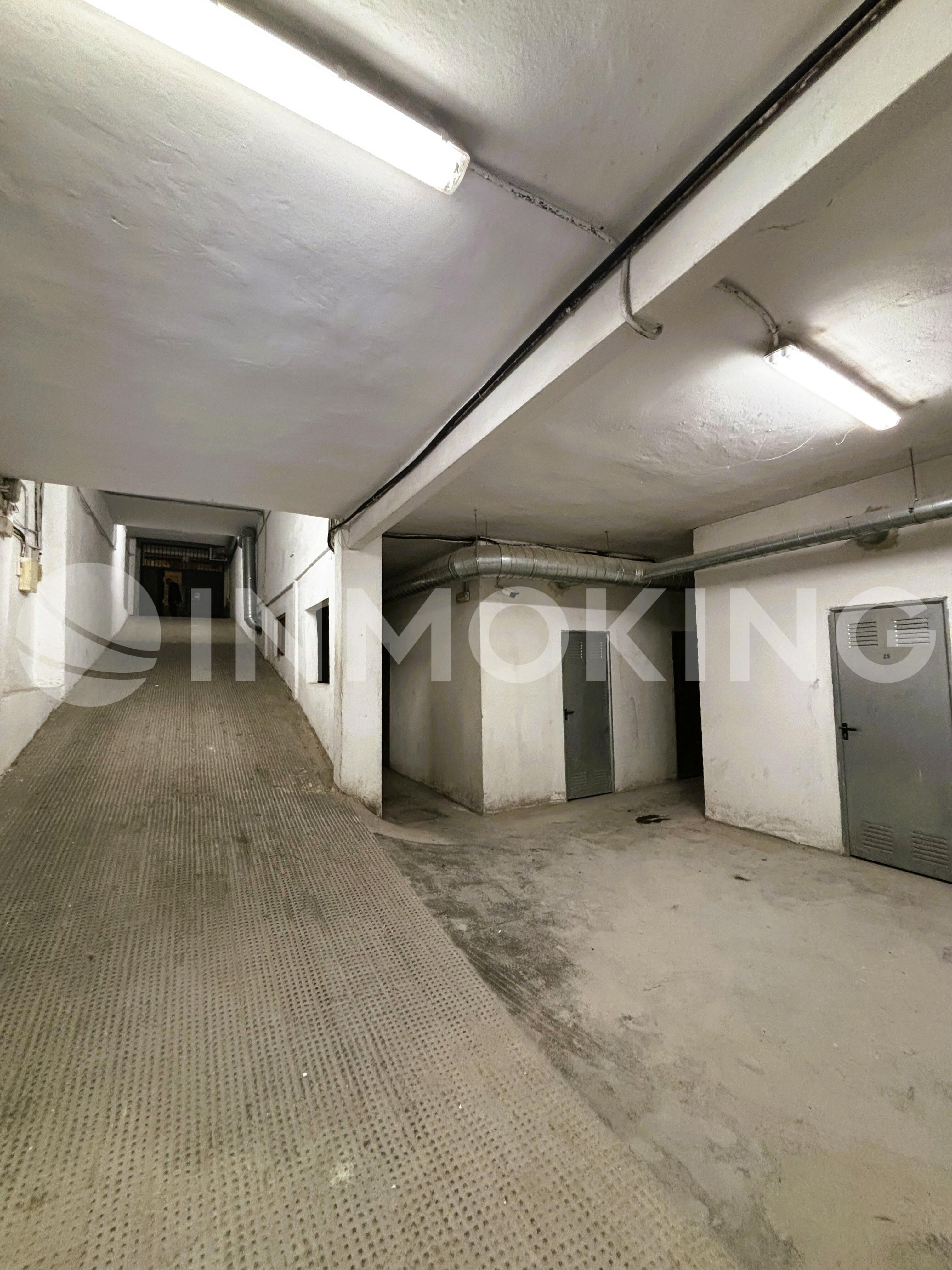 Parking of Industrial buildings for sale in  Madrid Capital