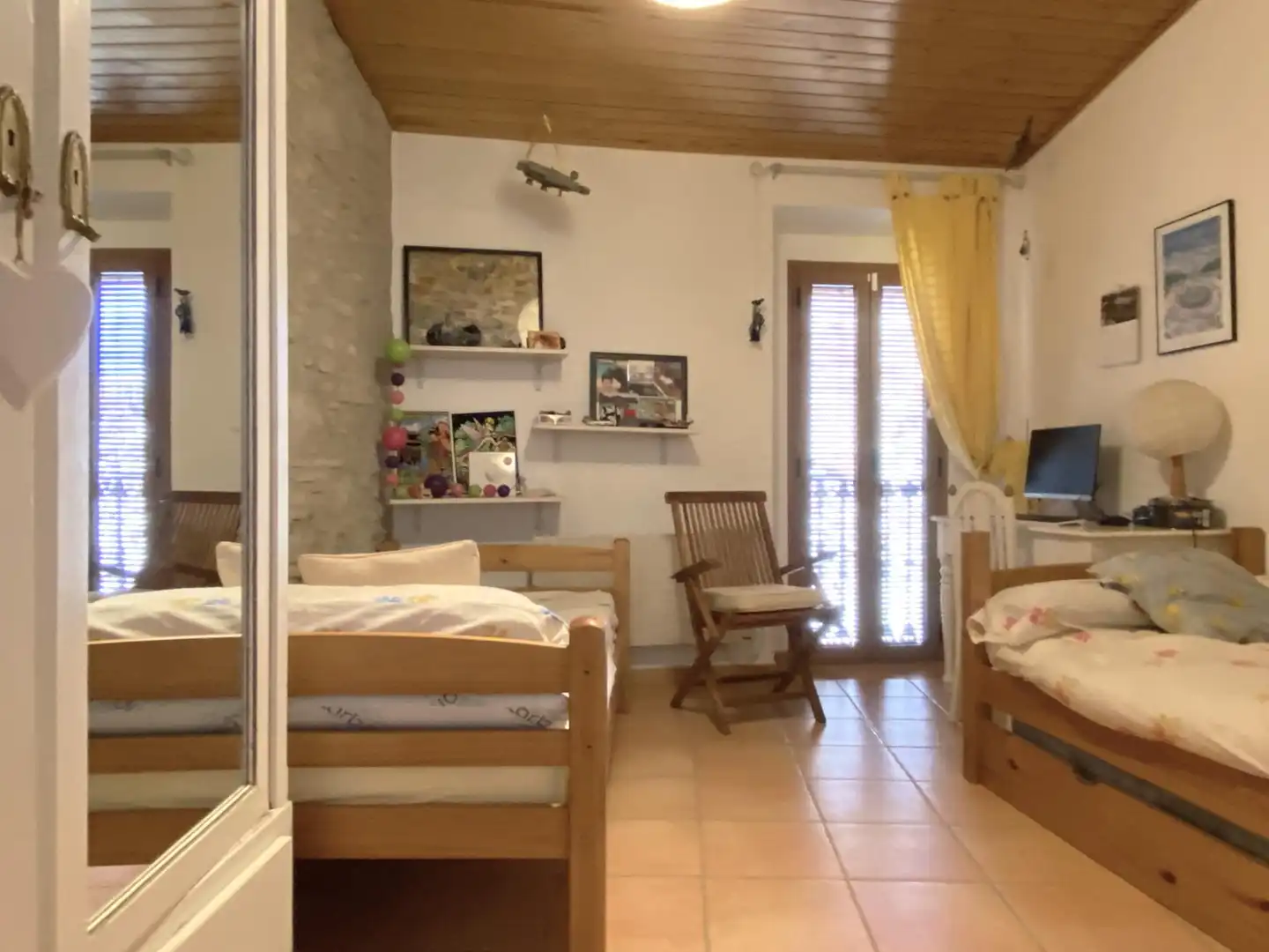 Sala d'estar de Casa adosada en venda en L'Armentera amb Calefacció, Moblat i Alarma