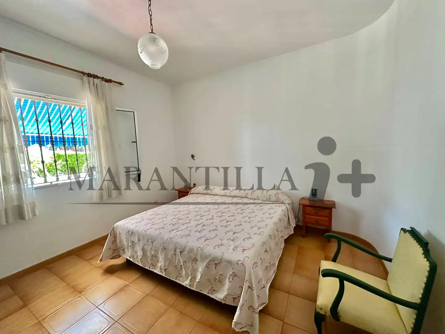 Dormitori de Casa o xalet en venda en Islantilla amb Jardí privat, Terrassa i Traster
