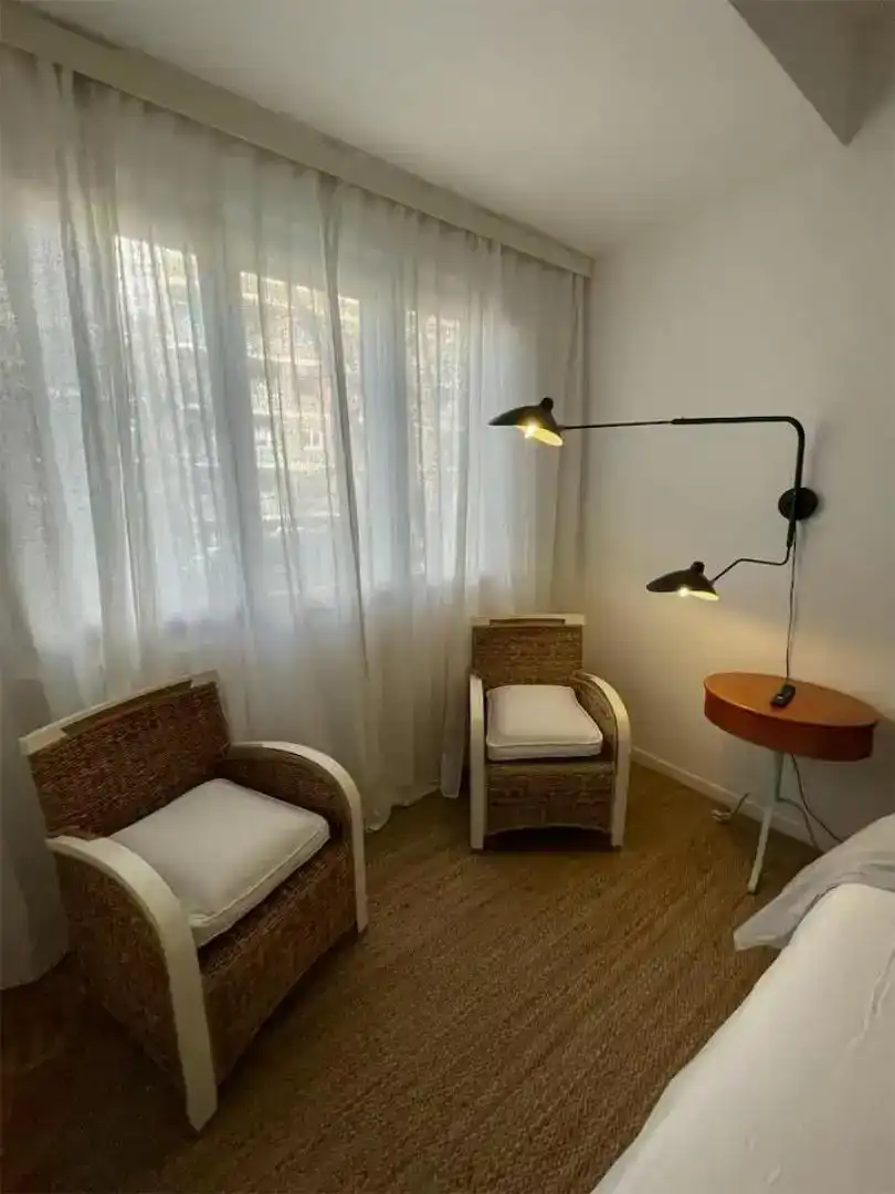 Sala d'estar de Apartament en venda en  Madrid Capital amb Aire condicionat i Balcó