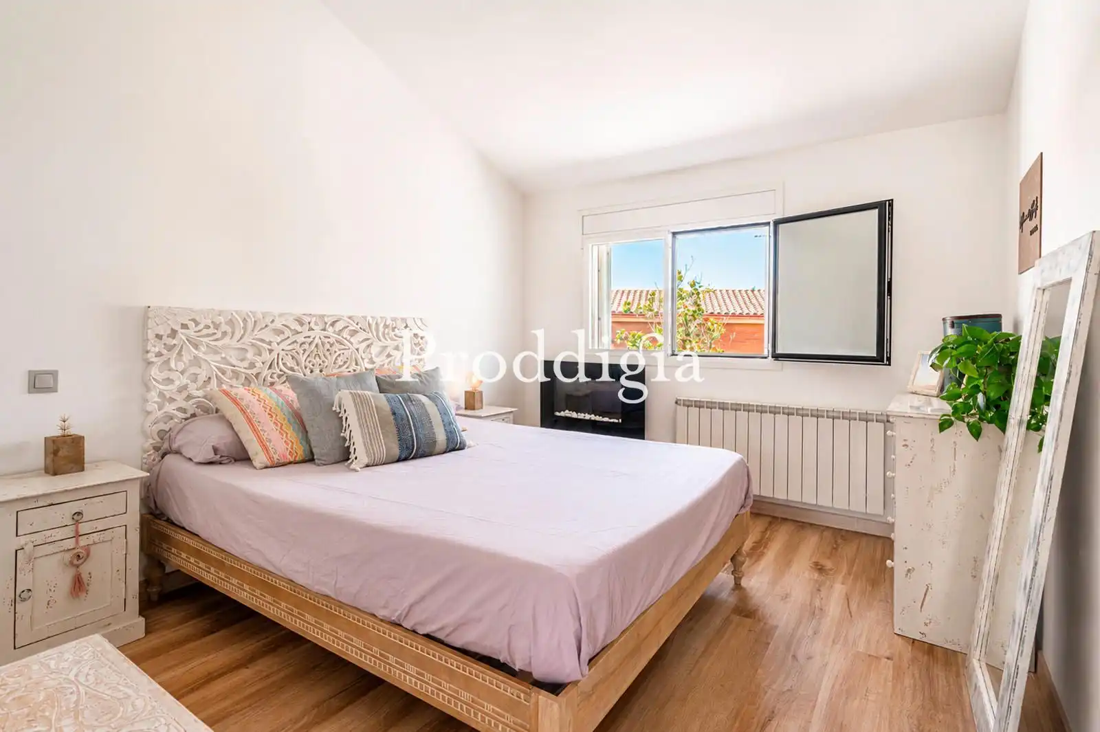 Bedroom of Detached homes for sale in Sant Cugat del Vallès  with Air Conditioner, Heating and Private garden