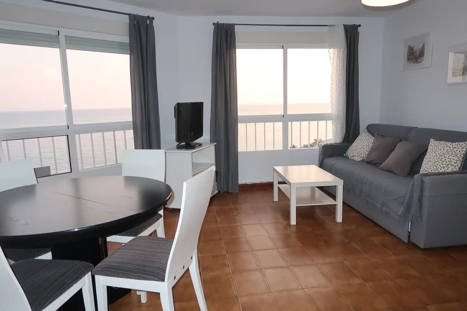 Living room of Apartments for rent in Almuñécar  with Furnished, Oven and Washing machine