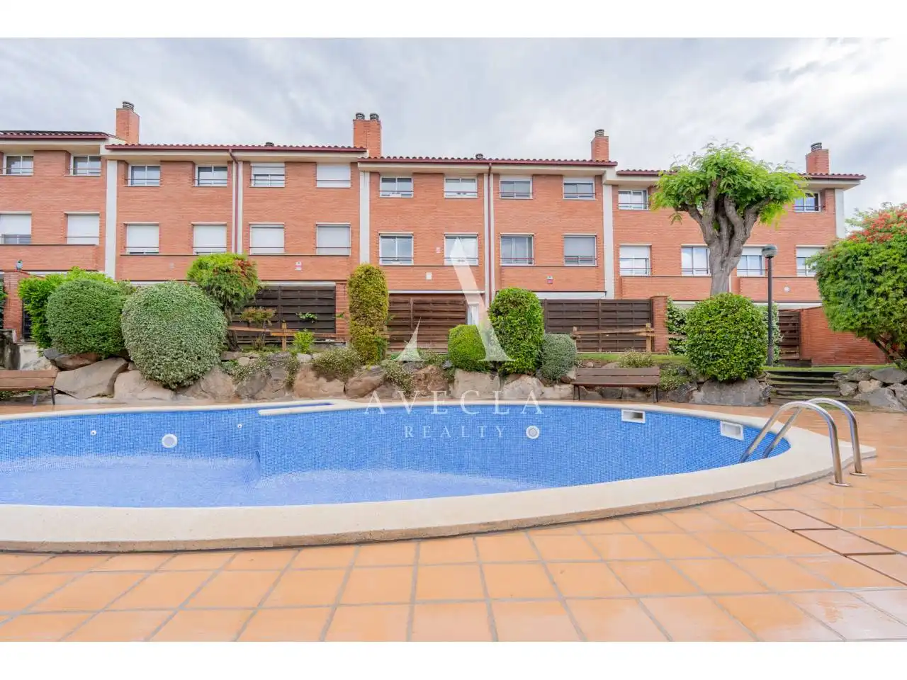 Garden of Detached homes for sale in Sant Cugat del Vallès  with Air Conditioner, Heating and Parquet flooring