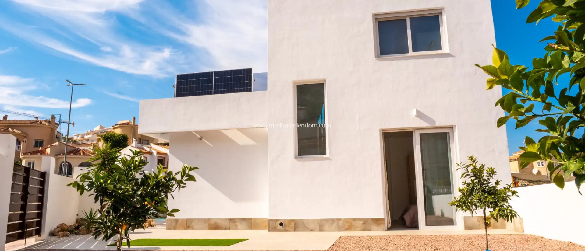 Vista exterior de Casa o xalet en venda en Rojales amb Aire condicionat, Calefacció i Jardí privat