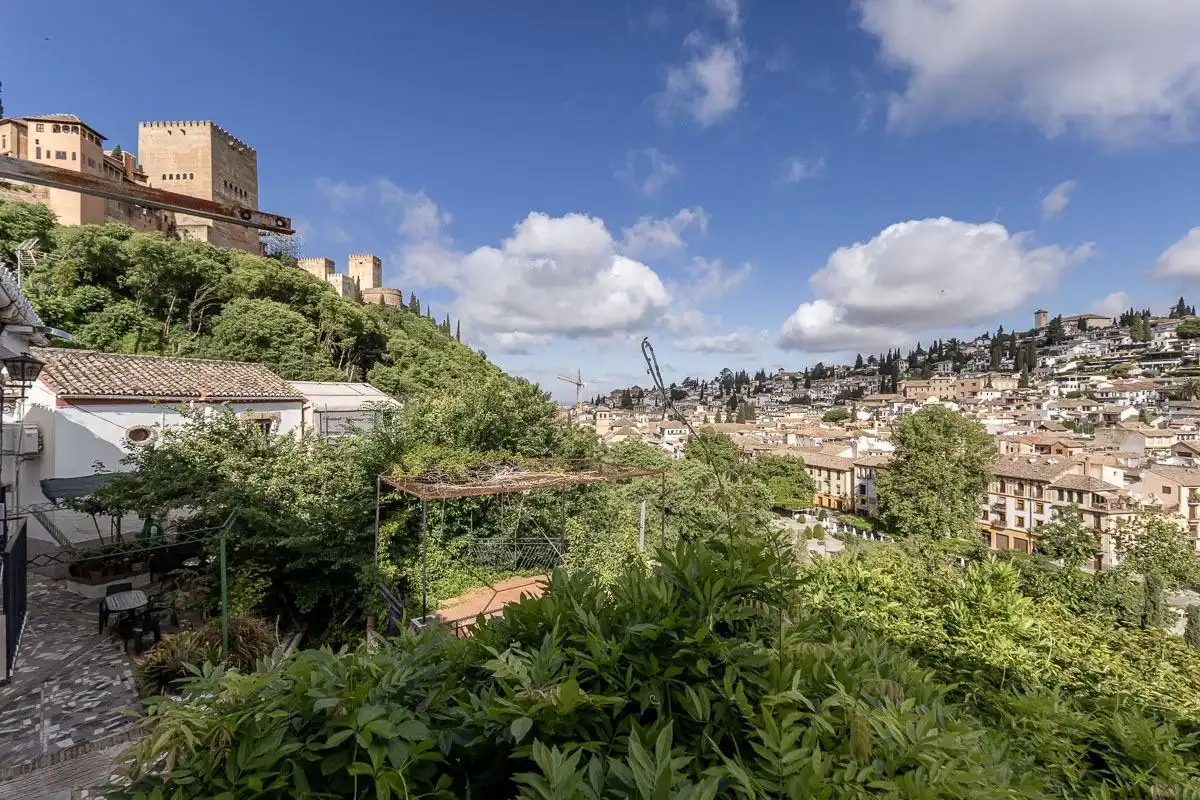 Jardí de Casa o xalet en venda en Granada amb Terrassa i Balcó