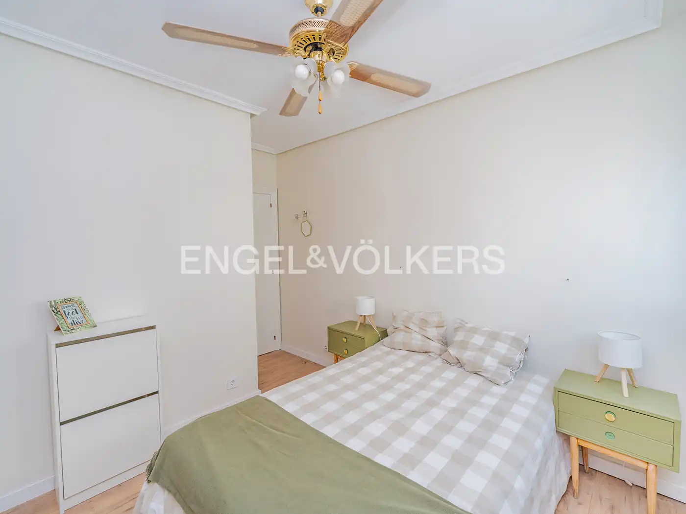 Habitación de Piso en venta en Alicante / Alacant con Aire acondicionado y Calefacción