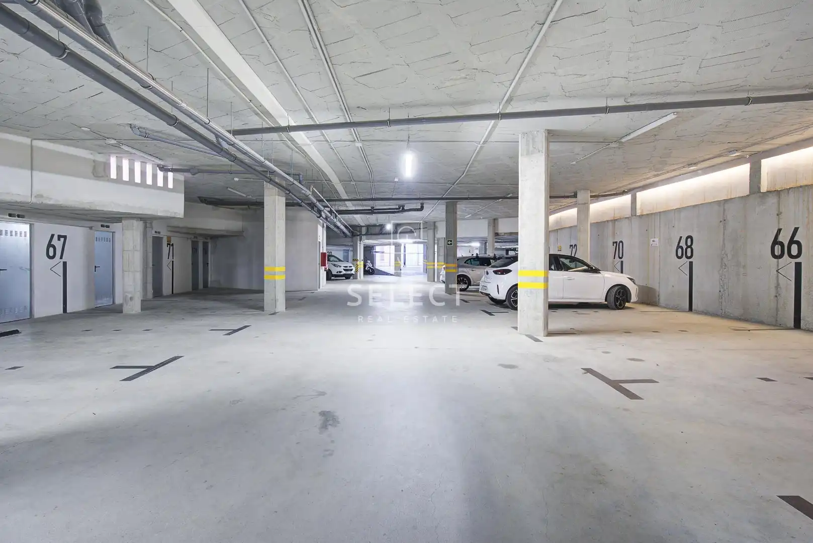 Parkplatz von Wohnungen zum Verkauf in Motril mit Klimaanlage, Heizung und Terrasse