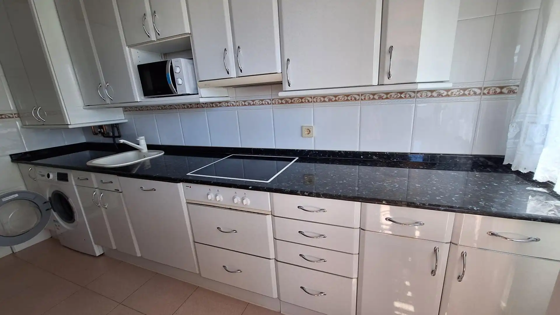 Cocina de Piso de alquiler en Burgos con Calefacción