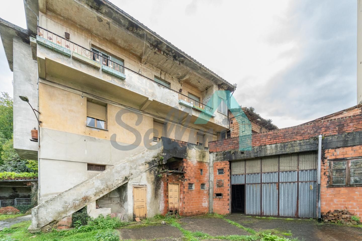 Exterior view of House or chalet for sale in San Martín del Rey Aurelio  with Private garden, Terrace and Storage room