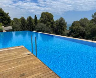 Piscina de Casa o xalet en venda en Sant Pere de Ribes amb Aire condicionat, Terrassa i Balcó