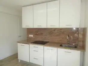 Cuina de Pis de lloguer en Gijón  amb Calefacció, Parquet i Moblat