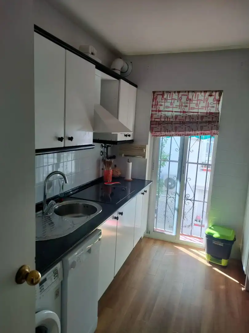 Kitchen of Flat for rent in Sevilla  with Air Conditioner and Furnished
