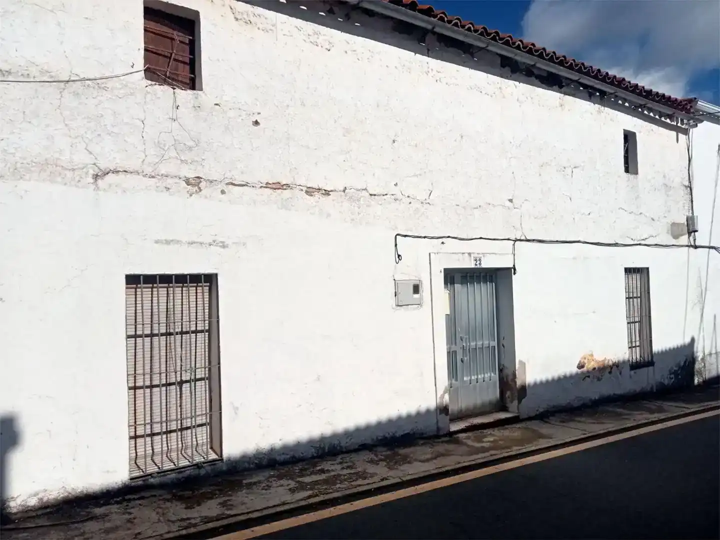 Vista exterior de Casa adosada en venda en Sierra de Fuentes