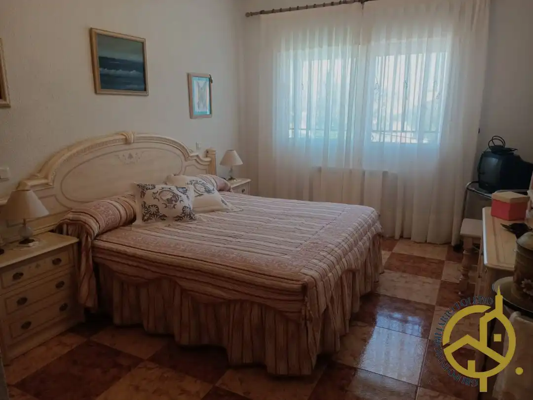 Dormitori de Casa o xalet en venda en El Viso de San Juan amb Aire condicionat, Calefacció i Jardí privat
