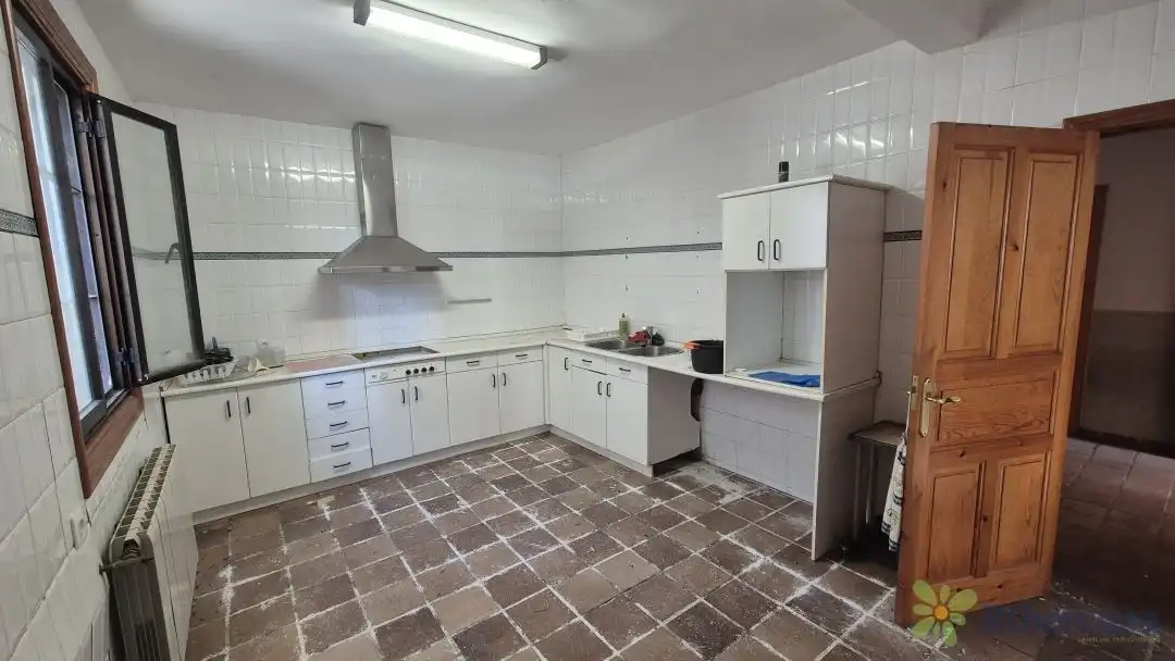 Cocina de Casa o chalet en venta en Cervera del Río Alhama con Calefacción, Jardín privado y Terraza
