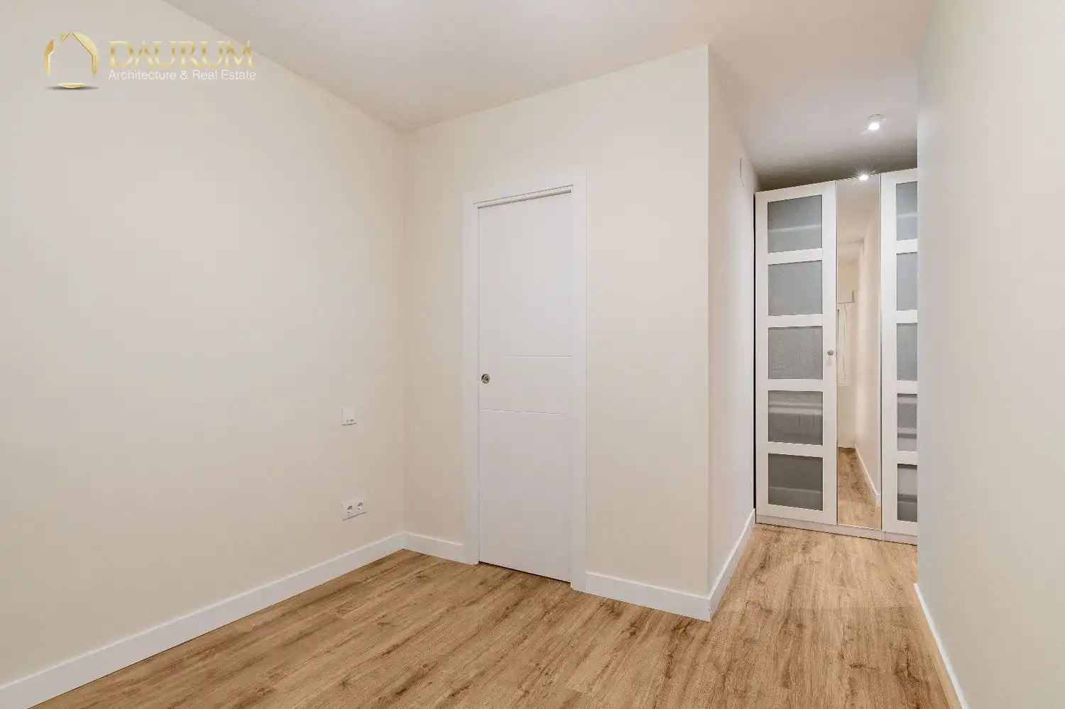 Flat for sale in Madrid  with Air Conditioner and Heating