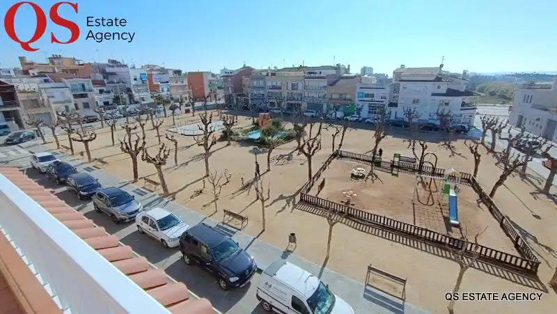 Vista exterior de Casa adosada en venta en Pineda de Mar con Aire acondicionado, Calefacción y Terraza