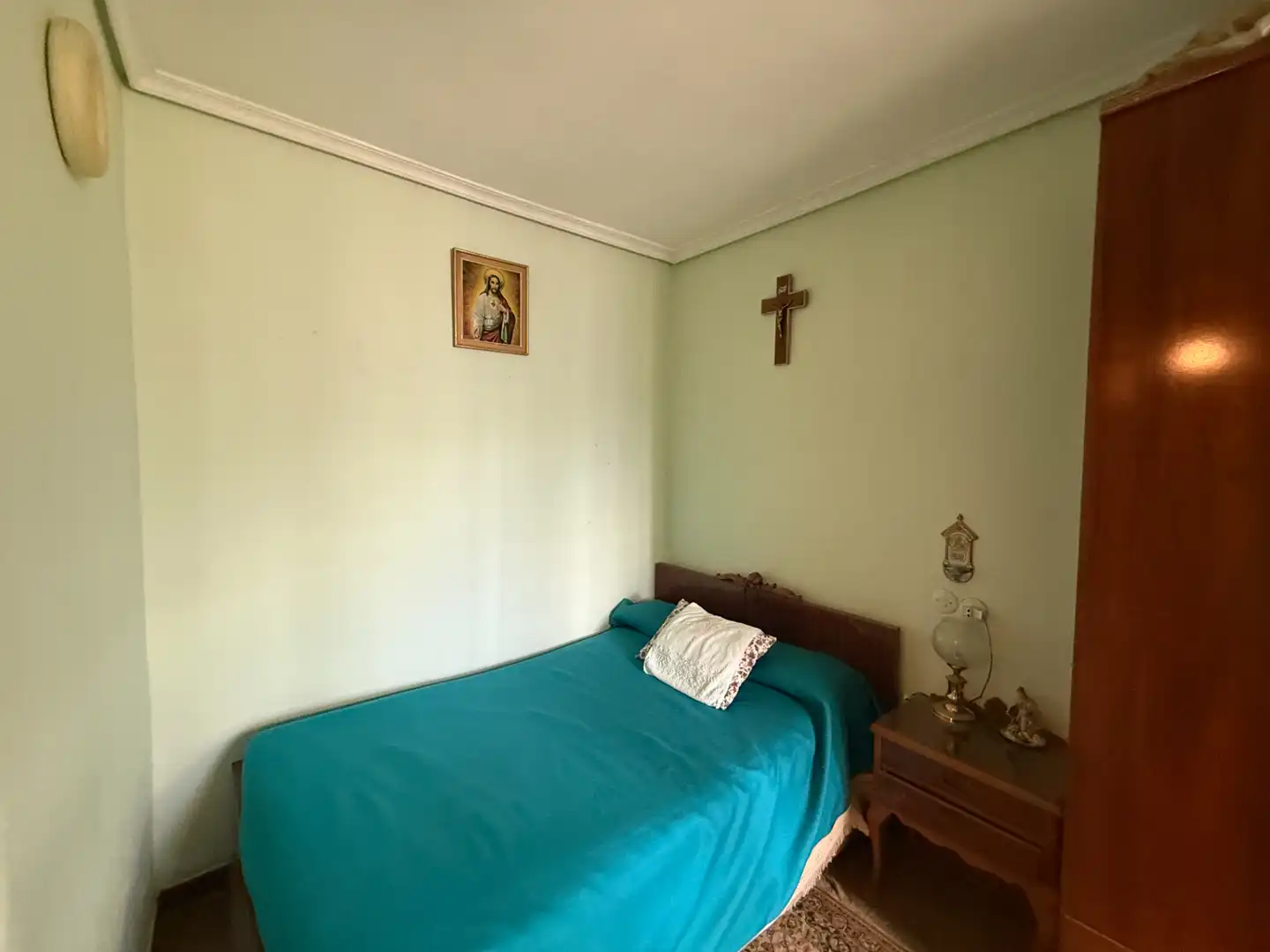 Dormitori de Casa o xalet en venda en Cervatos de la Cueza amb Traster i Moblat