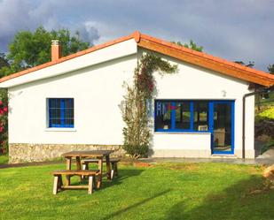 Vista exterior de Casa o xalet en venda en Ribadesella amb Jardí privat, Terrassa i Traster