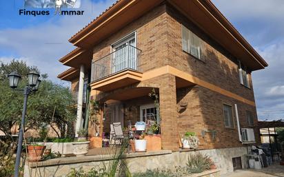 Vista exterior de Casa o xalet en venda en Sils amb Aire condicionat, Calefacció i Jardí privat