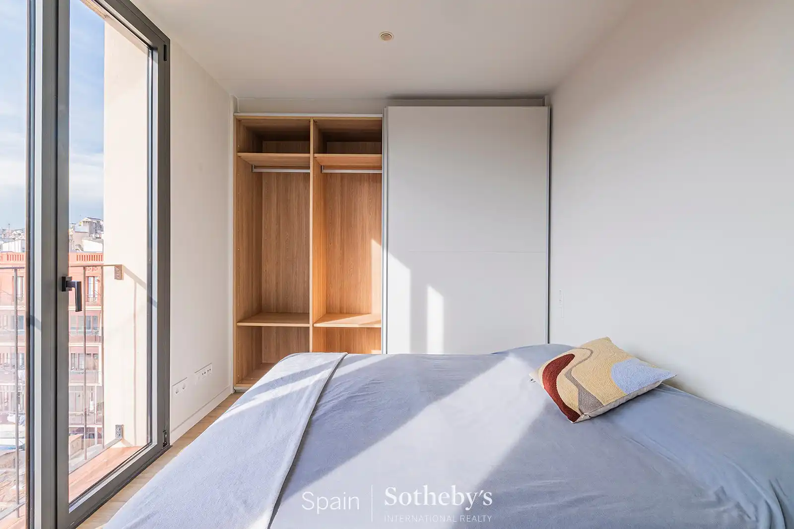 Duplex con ascensore in vendita a Gran Via de les Corts Catalanes, imagen 22
