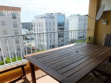 Piso con piscina en venta en de la platja