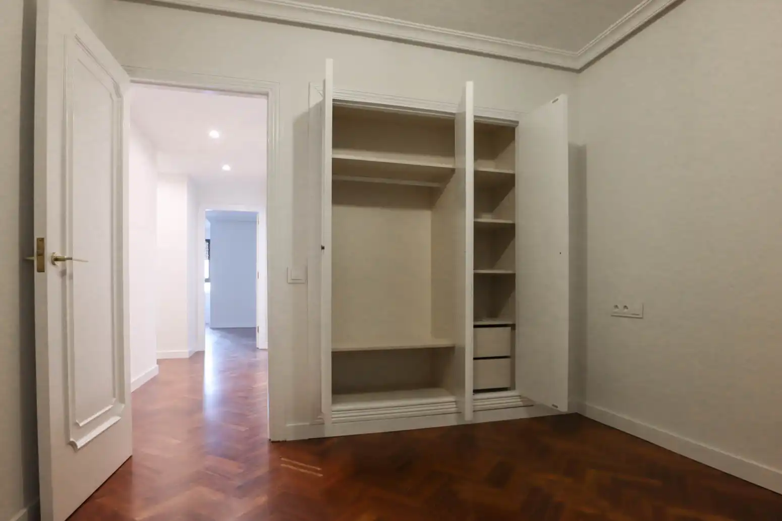 Schlafzimmer von Wohnung zur Miete in Oviedo  mit Heizung und Parkett