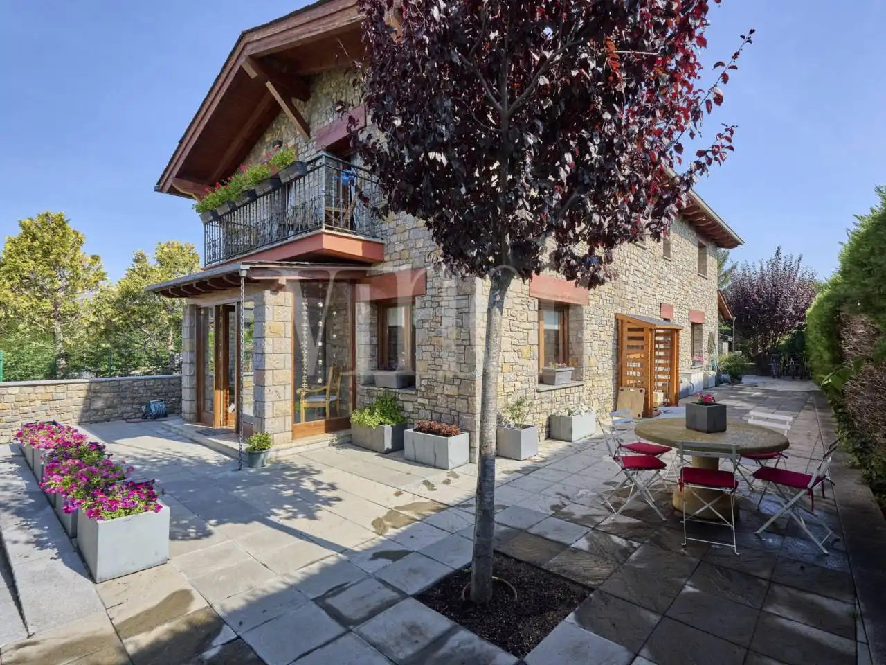 Vista exterior de Casa o chalet en venta en Puigcerdà con Calefacción, Jardín privado y Parquet