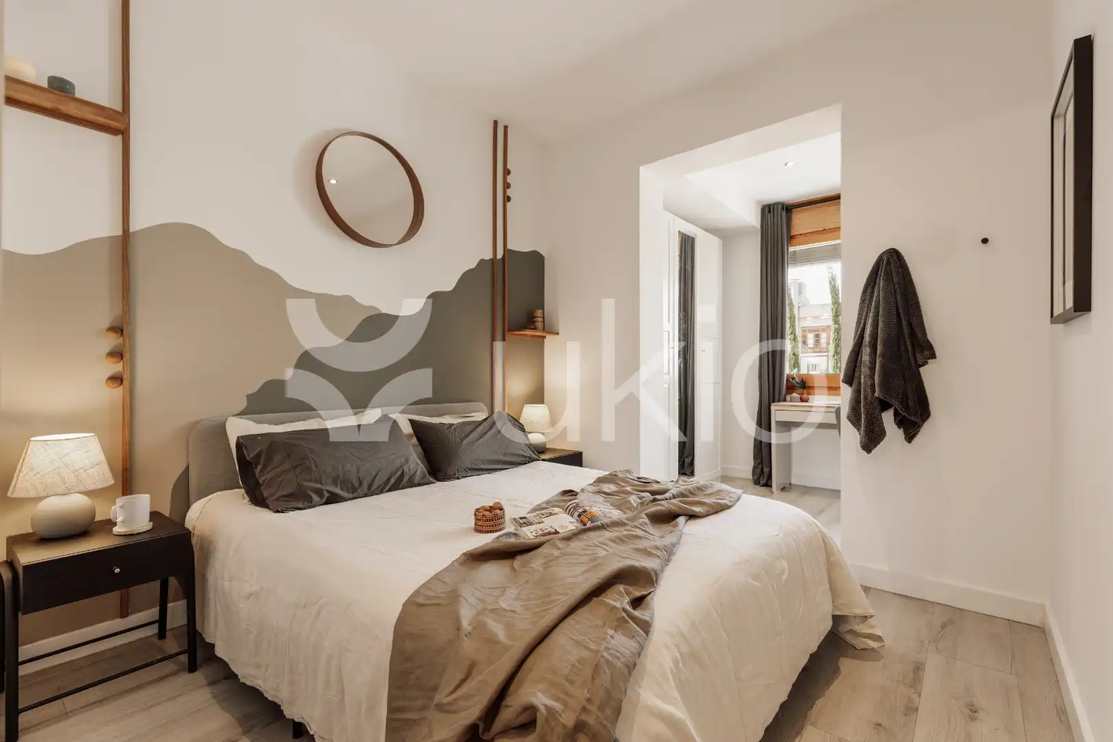 Dormitori de Apartament de lloguer en Barcelona amb Aire condicionat, Calefacció i Moblat