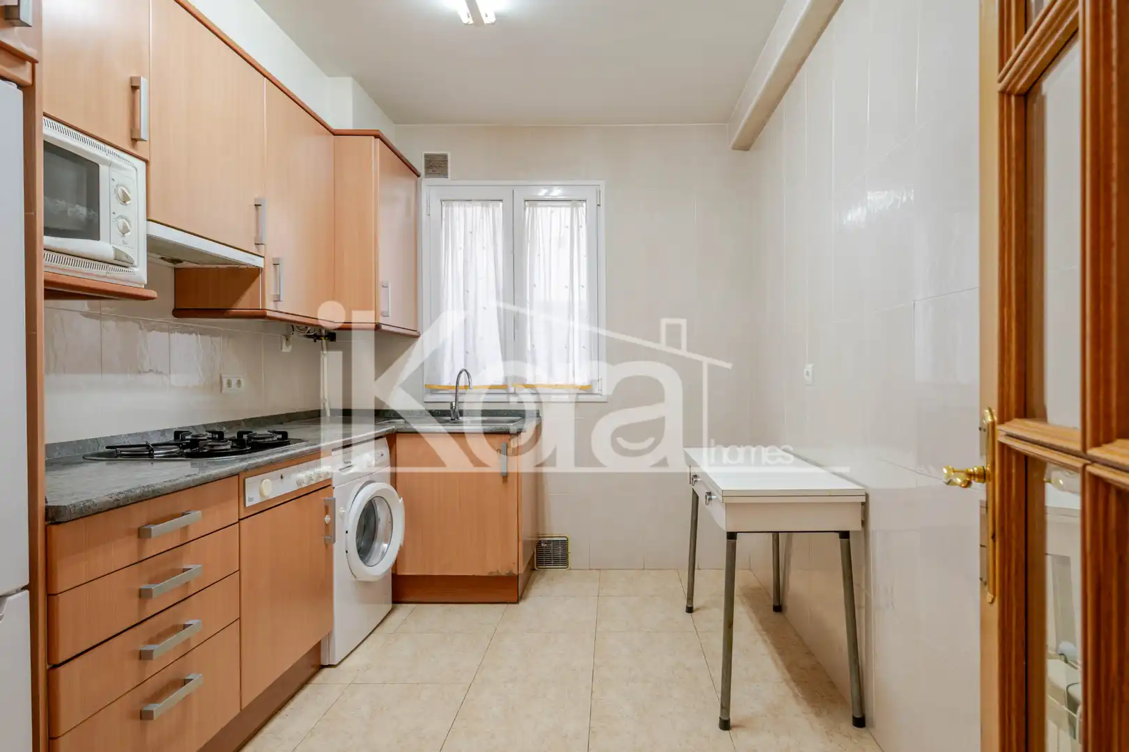 Kitchen of Flat for sale in Donostia - San Sebastián   with Heating, Storage room and Oven