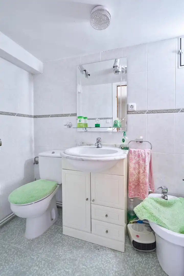 Bany de Casa o xalet en venda en Navacarros amb Jardí privat i Piscina