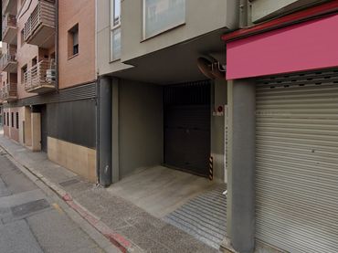 Individual amb ascensor en venda a Carrer del Riu Terri 27