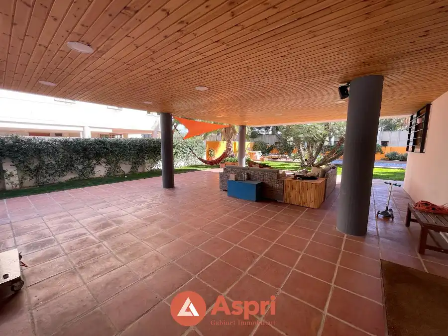 Terrassa de Casa o xalet en venda en Esplugues de Llobregat amb Aire condicionat, Calefacció i Jardí privat