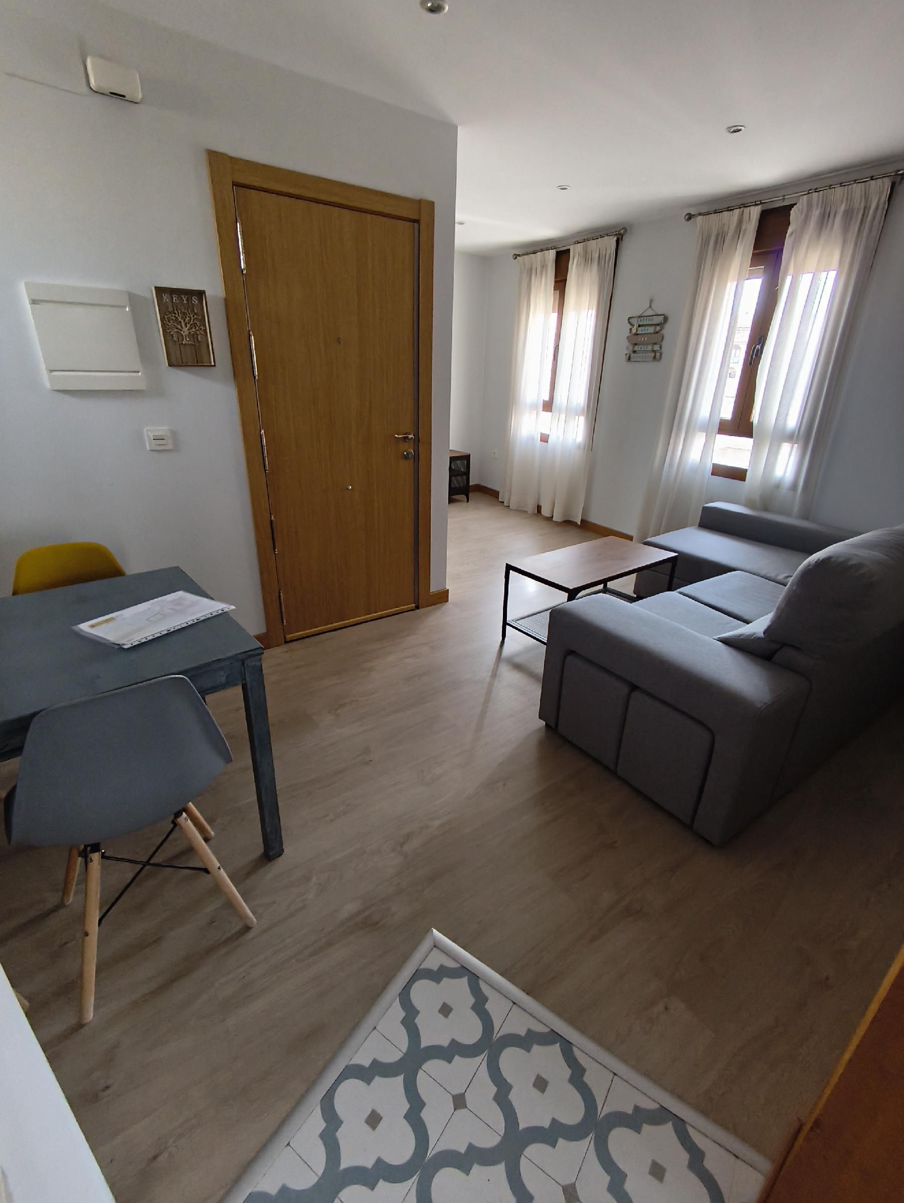 Wohnzimmer von Wohnung zur Miete in Medina del Campo mit Heizung und Balkon