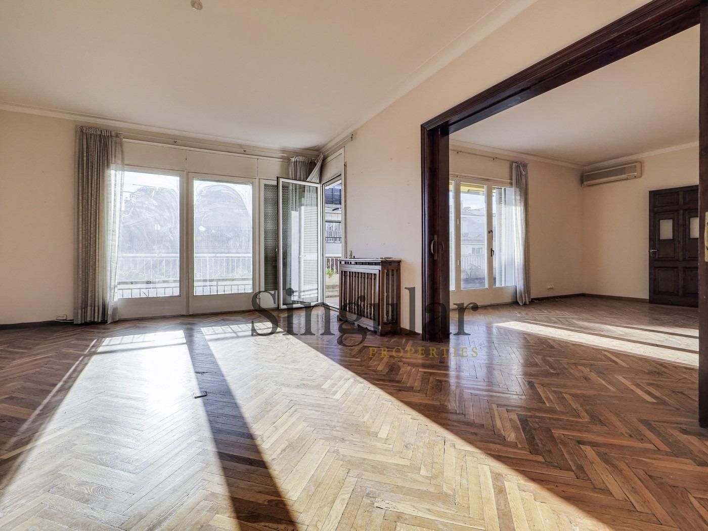Sala d'estar de Pis en venda en  Barcelona Capital amb Calefacció, Terrassa i Balcó