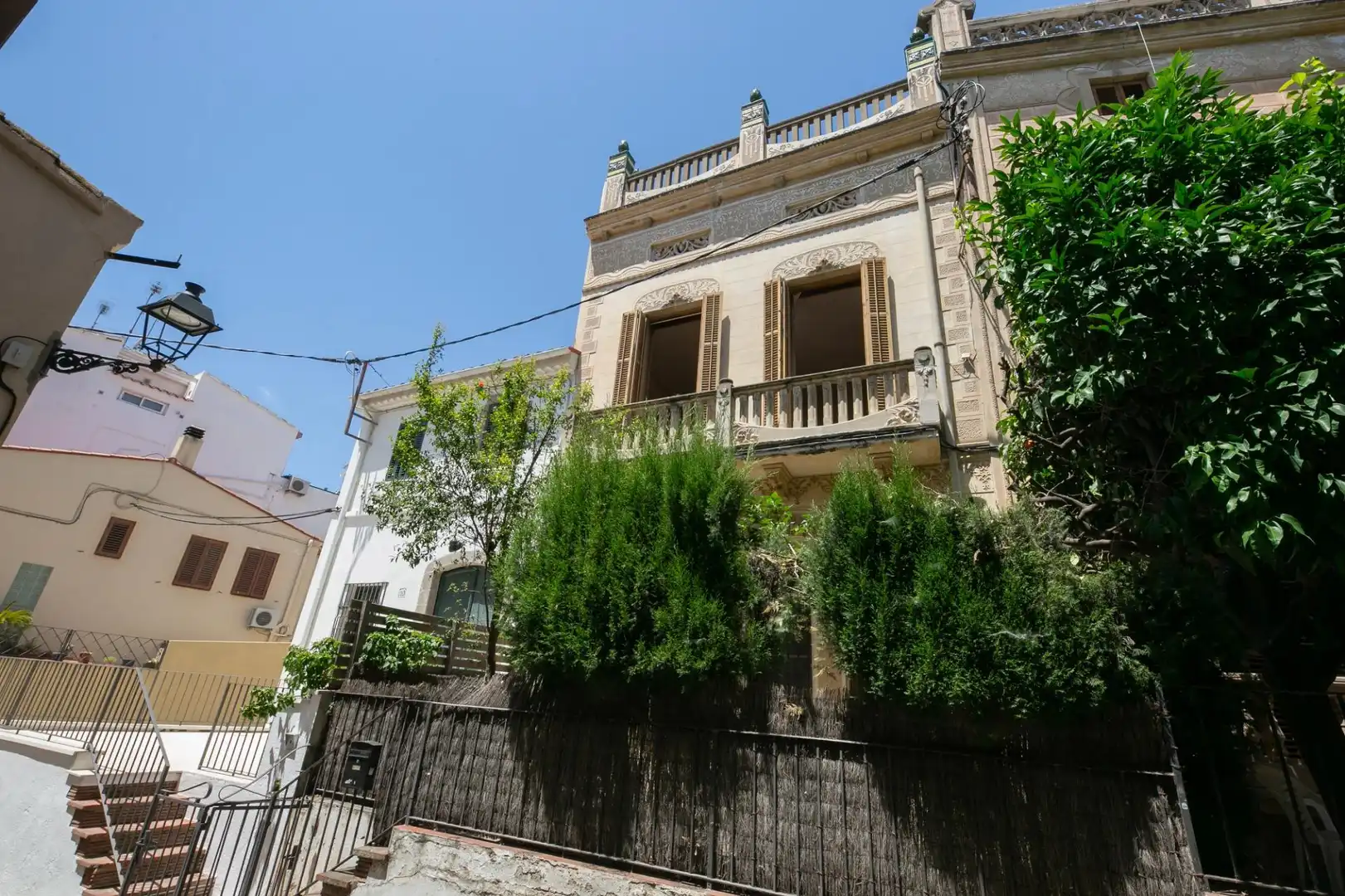 Vista exterior de Casa o xalet en venda en El Masnou amb Calefacció, Jardí privat i Terrassa