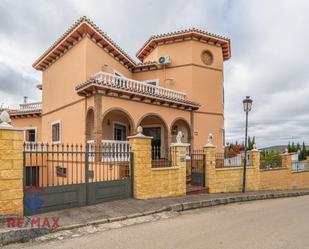 Exterior view of House or chalet for sale in Villanueva del Trabuco  with Air Conditioner, Terrace and Balcony