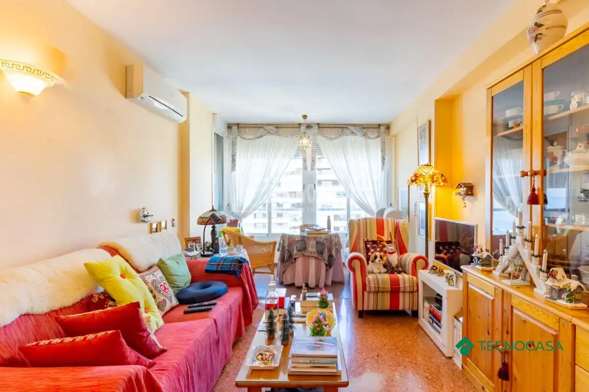 Sala de estar de Piso en venta en Roquetas de Mar con Aire acondicionado