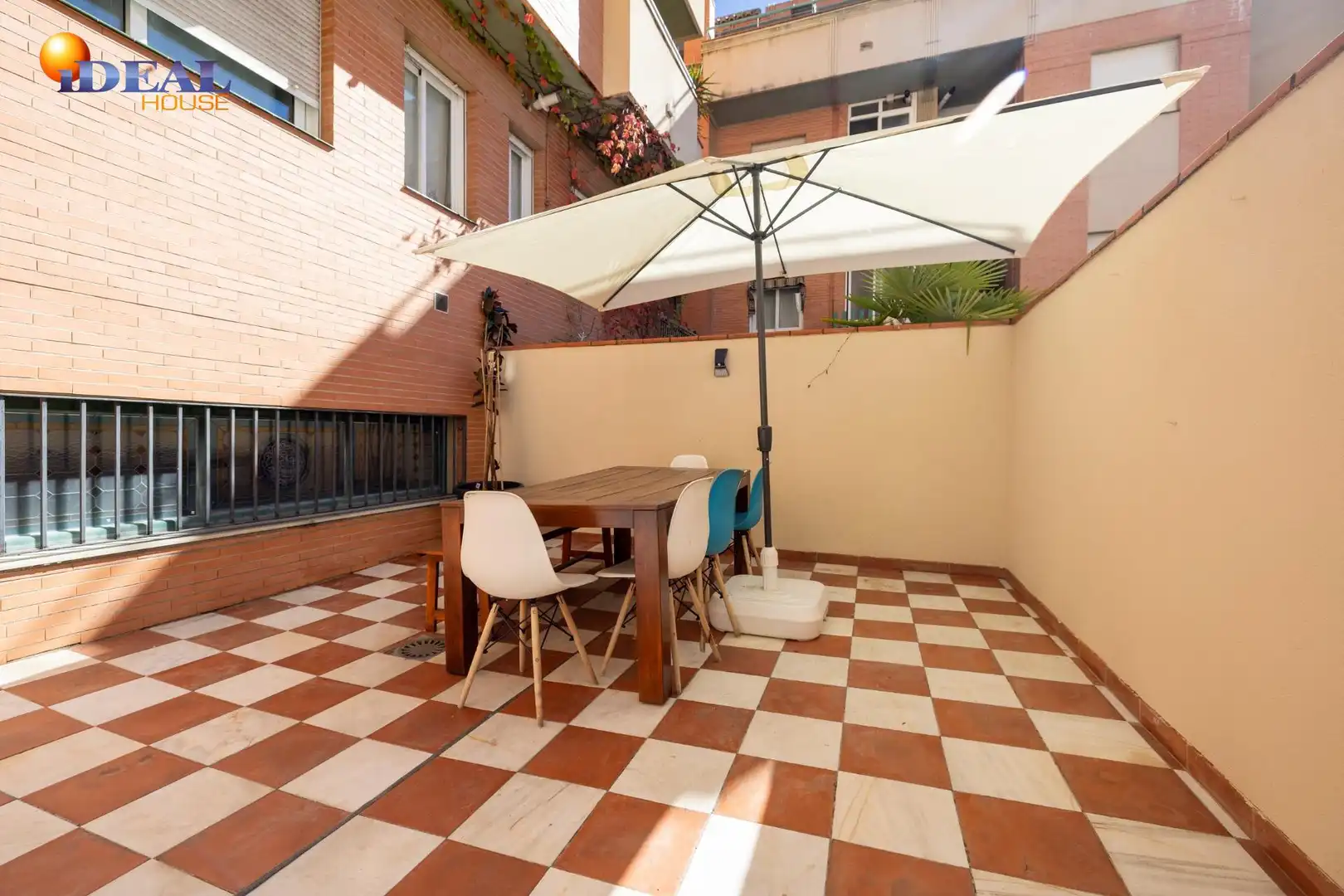 Terraza de Piso en venta en Granada con Aire acondicionado, Calefacción y Terraza