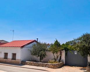 Exterior view of House or chalet for sale in Villamanrique de Tajo  with Air Conditioner, Swimming Pool and Balcony
