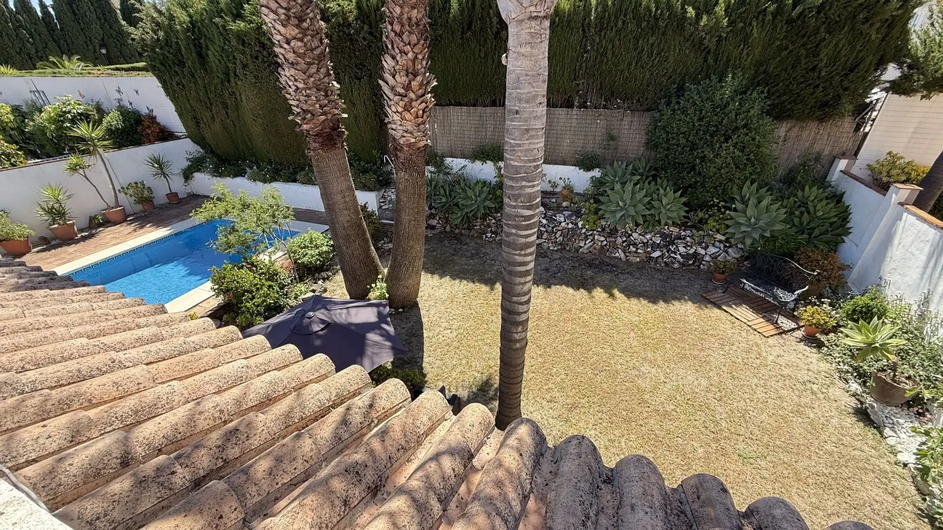 Vista exterior de Casa o chalet en venta en Coín con Aire acondicionado y Piscina