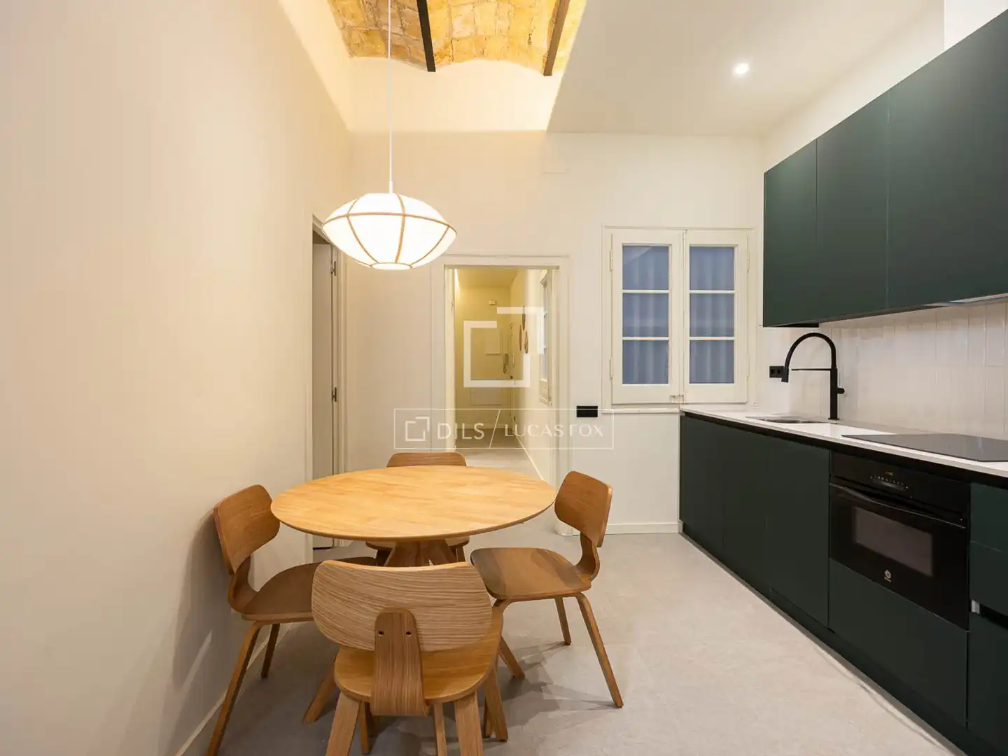 Cocina de Piso en venta en Barcelona con Aire acondicionado, Terraza y Amueblado